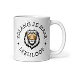 White glossy ceramic mug with lion illustration and the phrase “Zolang je maar leeuloop,” South African Roots mug inspired by the Afrikaans song “Leeuloop.”