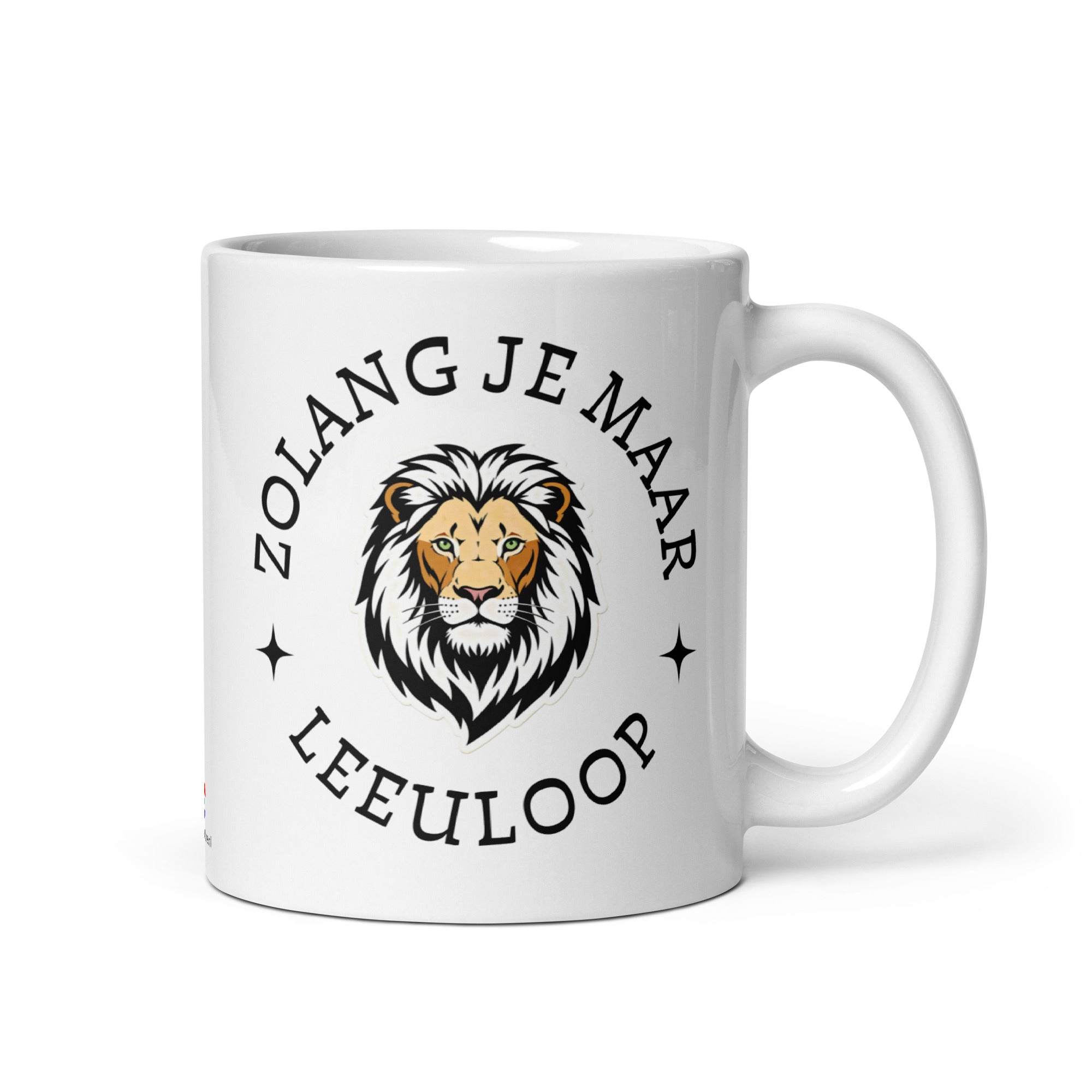 White glossy ceramic mug with lion illustration and the phrase “Zolang je maar leeuloop,” South African Roots mug inspired by the Afrikaans song “Leeuloop.”