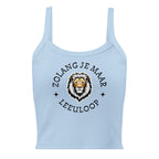 Women’s micro-rib tank top with lion illustration and the phrase “Zolang je maar leeuloop,” inspired by the Afrikaans song “Leeuloop.”